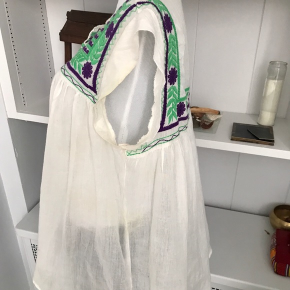 Embroidered Mexican Boho Top - Picture 4 of 6